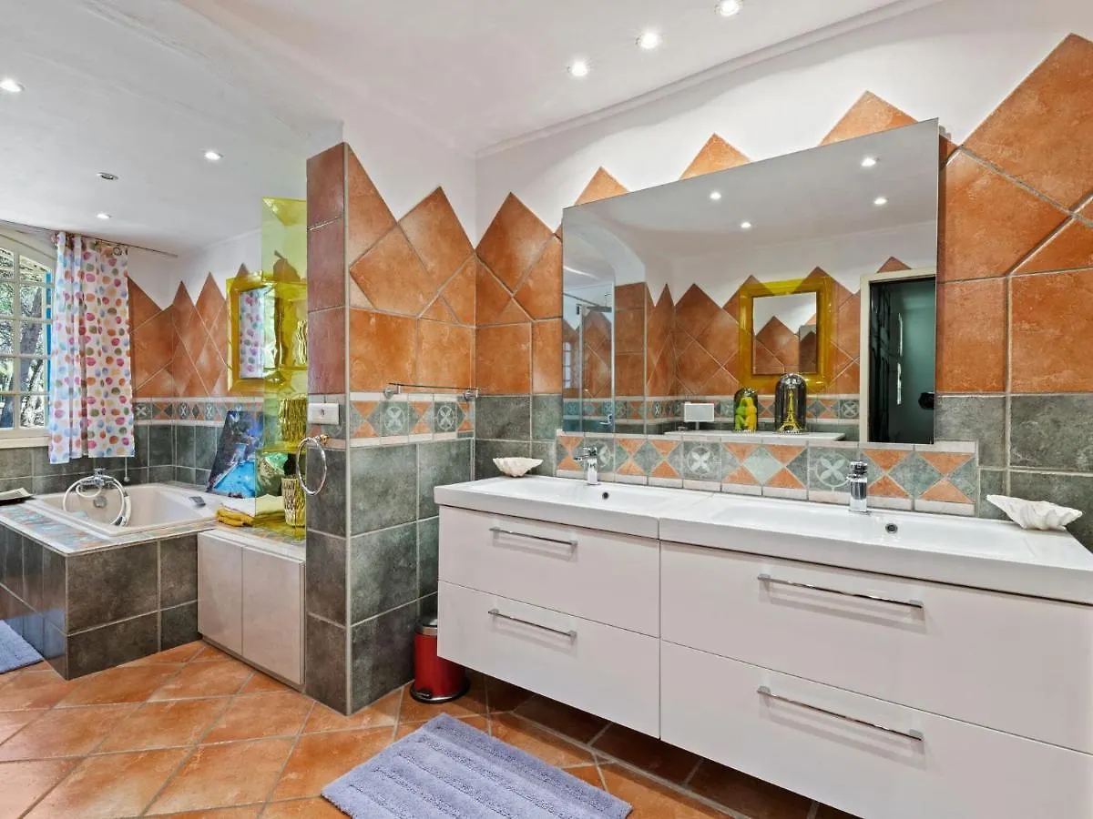 Scenic Villa In Martigues With Private Pool La Couronne